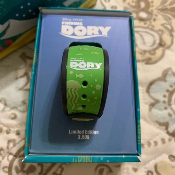 Disney Finding Dory MagicBand - Picture 5 of 6